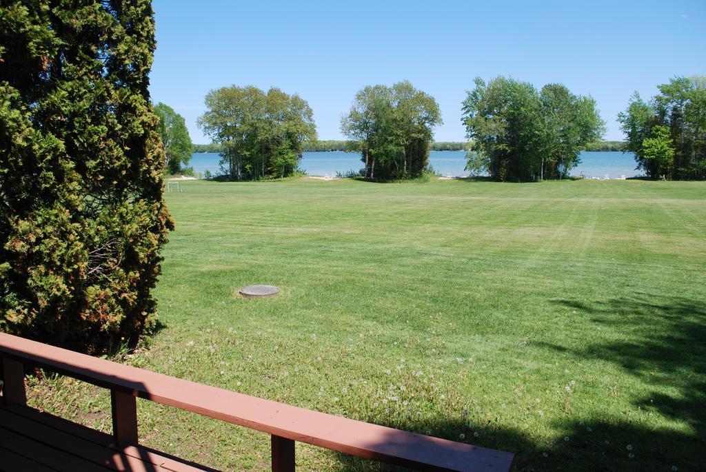 The Rushes Hotel Sturgeon Bay Buitenkant foto